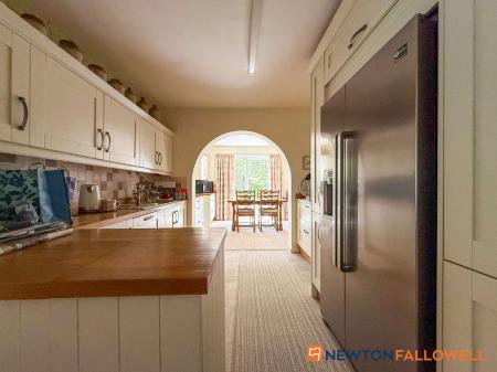 4 bedroom Detached house for sale in Barnby Road, Newark, NG24