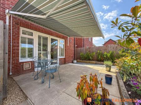 3 bedroom Detached house for sale in Weaver Avenue, Newark, NG24