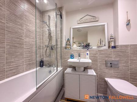 2 bedroom Semi-detached house for sale in Furrow Close, Middlebeck, NG24