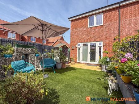 2 bedroom Semi-detached house for sale in Furrow Close, Middlebeck, NG24