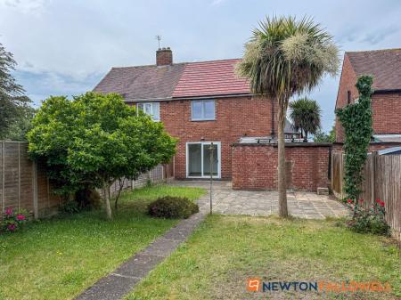 3 bedroom Semi-detached house for sale in Stephen Road, Newark, NG24