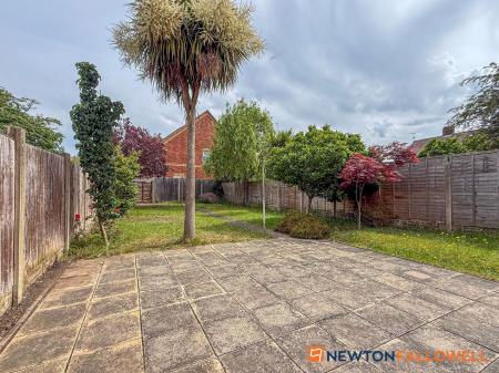 3 bedroom Semi-detached house for sale in Stephen Road, Newark, NG24