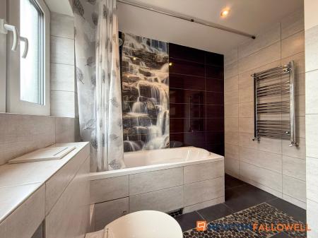 3 bedroom Semi-detached house for sale in Stephen Road, Newark, NG24