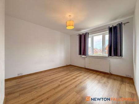 3 bedroom Semi-detached house for sale in Stephen Road, Newark, NG24