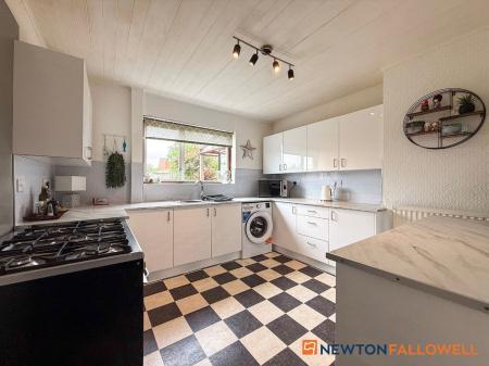 3 bedroom Semi-detached house for sale in Masefield Crescent, Balderton, NG24