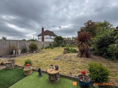 3 bedroom Semi-detached house for sale in Masefield Crescent, Balderton, NG24