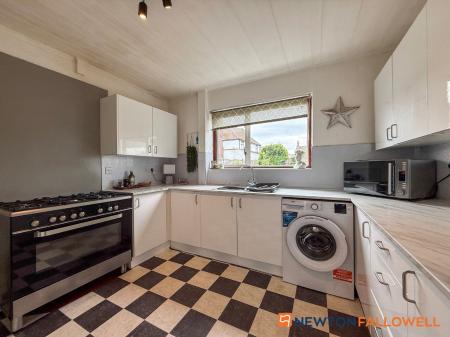3 bedroom Semi-detached house for sale in Masefield Crescent, Balderton, NG24