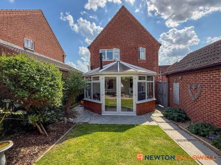 3 bedroom Detached house for sale in Revill Close, Claypole, NG23