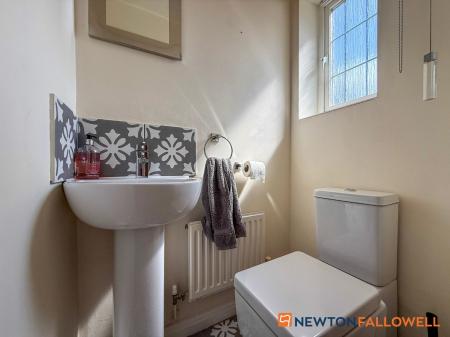 3 bedroom Detached house for sale in Revill Close, Claypole, NG23