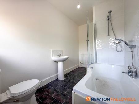 3 bedroom Terraced House for sale in Bowbridge Road, Newark, NG24