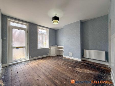 3 bedroom Terraced House for sale in Bowbridge Road, Newark, NG24
