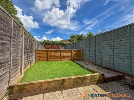3 bedroom Terraced House for sale in Bowbridge Road, Newark, NG24
