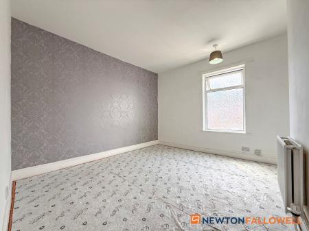 3 bedroom Terraced House for sale in Bowbridge Road, Newark, NG24