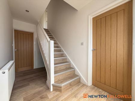 3 bedroom Semi-detached house for sale in Cranmer Road, Newark, NG24