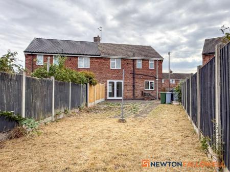 3 bedroom Semi-detached house for sale in Cranmer Road, Newark, NG24