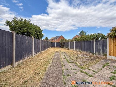 3 bedroom Semi-detached house for sale in Cranmer Road, Newark, NG24