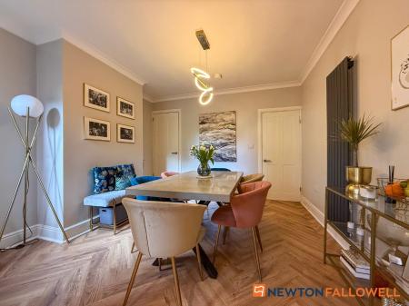 3 bedroom Terraced House for sale in Nicholson Street, Newark, NG24