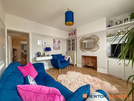 3 bedroom Terraced House for sale in Nicholson Street, Newark, NG24