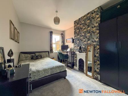 3 bedroom Terraced House for sale in Nicholson Street, Newark, NG24