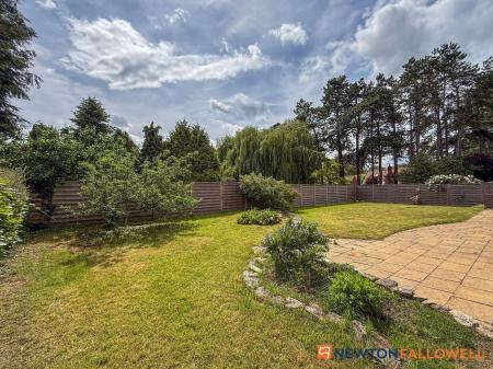 5 bedroom Detached house for sale in Mill Lane, Caunton, NG23