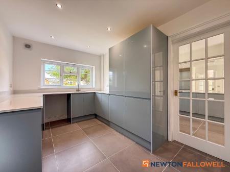 5 bedroom Detached house for sale in Mill Lane, Caunton, NG23