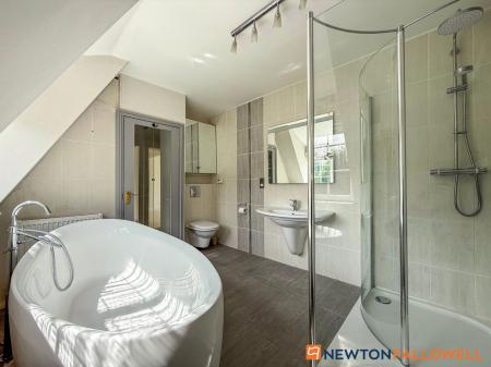5 bedroom Detached house for sale in Mill Lane, Caunton, NG23