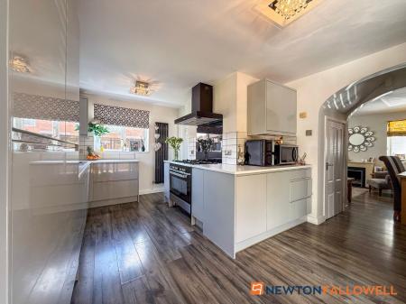 3 bedroom Detached house for sale in Rowan Way, Balderton, NG24