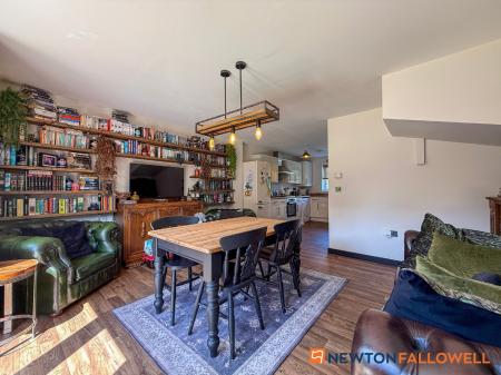 4 bedroom End of terrace house for sale in Lavender Way, Newark, NG24