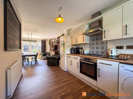 4 bedroom End of terrace house for sale in Lavender Way, Newark, NG24