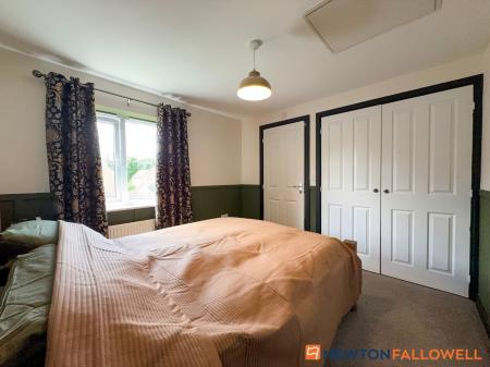 4 bedroom End of terrace house for sale in Lavender Way, Newark, NG24