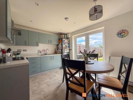 2 bedroom Terraced House for sale in Anderby Close, Fernwood, NG24