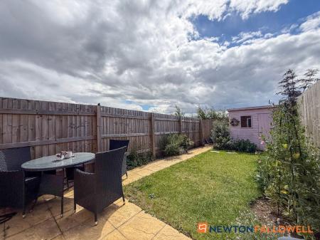 2 bedroom Terraced House for sale in Anderby Close, Fernwood, NG24