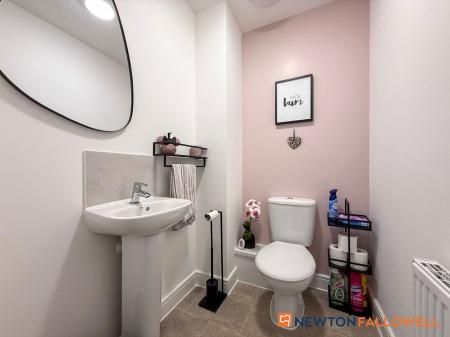 2 bedroom Terraced House for sale in Anderby Close, Fernwood, NG24