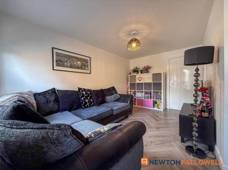 2 bedroom Terraced House for sale in Anderby Close, Fernwood, NG24