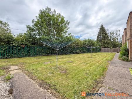 2 bedroom Flat for sale in Wolfit Avenue, Balderton, NG24