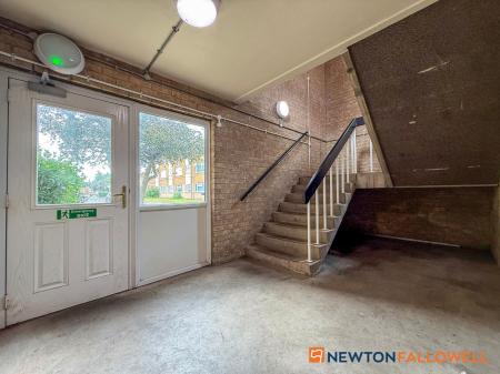 2 bedroom Flat for sale in Wolfit Avenue, Balderton, NG24