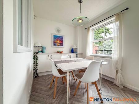 4 bedroom Semi-detached house for sale in Cameron Lane, Fernwood, NG24