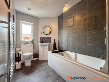 2 bedroom Flat for sale in Goldstraw Lane, Fernwood, NG24