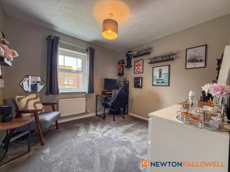 2 bedroom Flat for sale in Goldstraw Lane, Fernwood, NG24