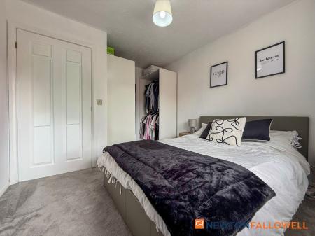 2 bedroom Flat for sale in Goldstraw Lane, Fernwood, NG24