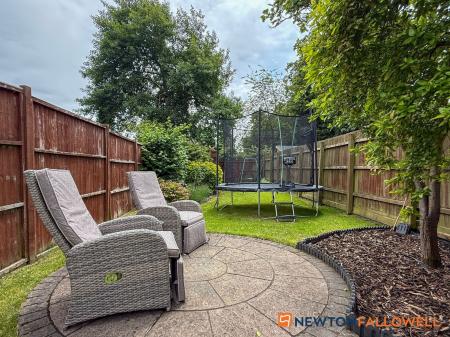 4 bedroom Terraced House for sale in Victoria Street, Newark, NG24