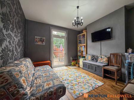 4 bedroom Terraced House for sale in Victoria Street, Newark, NG24
