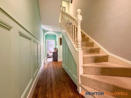 4 bedroom Terraced House for sale in Victoria Street, Newark, NG24