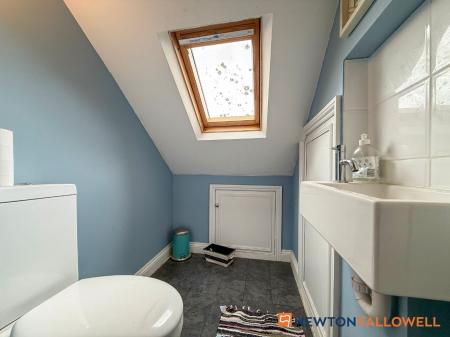 4 bedroom Terraced House for sale in Victoria Street, Newark, NG24
