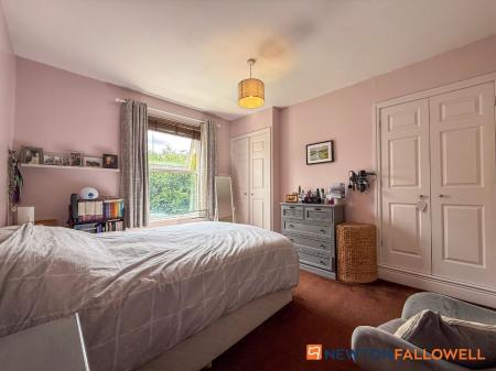 4 bedroom Terraced House for sale in Victoria Street, Newark, NG24