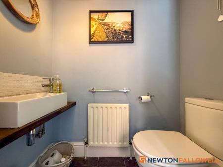 4 bedroom Terraced House for sale in Victoria Street, Newark, NG24