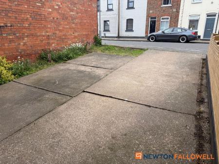 3 bedroom End of terrace house for sale in Barnby Gate, Newark, NG24