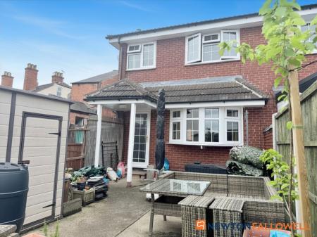 3 bedroom End of terrace house for sale in Barnby Gate, Newark, NG24