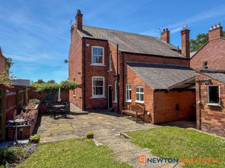2 bedroom Semi-detached house for sale in Palmer Road, Sutton-On-Trent, NG23