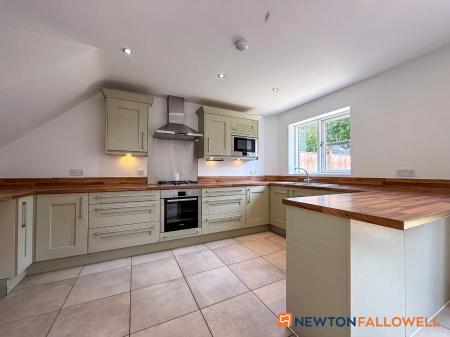 3 bedroom End of terrace house for sale in Pitomy Drive, Collingham, NG23